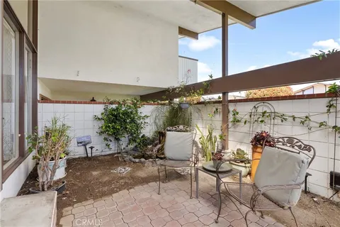 $5,300 | 17421 Lido Lane, Huntington Beach, CA 92647