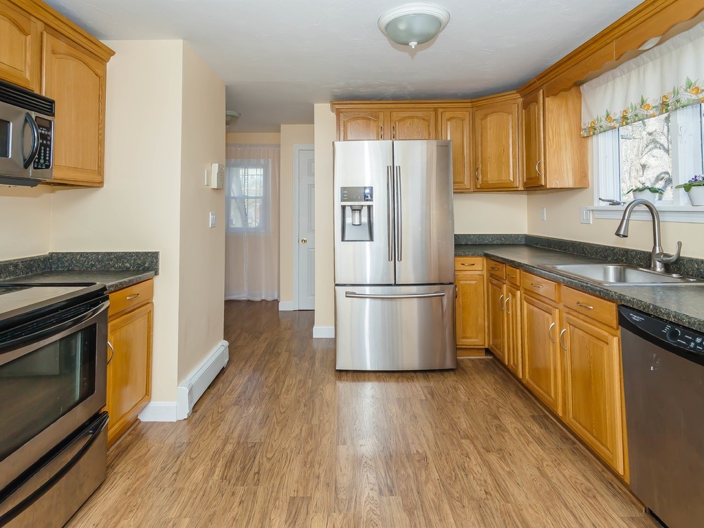 117 Prospect Hill Road Waltham, MA 02451 - Photo 3 of 30 Gallery Image 3