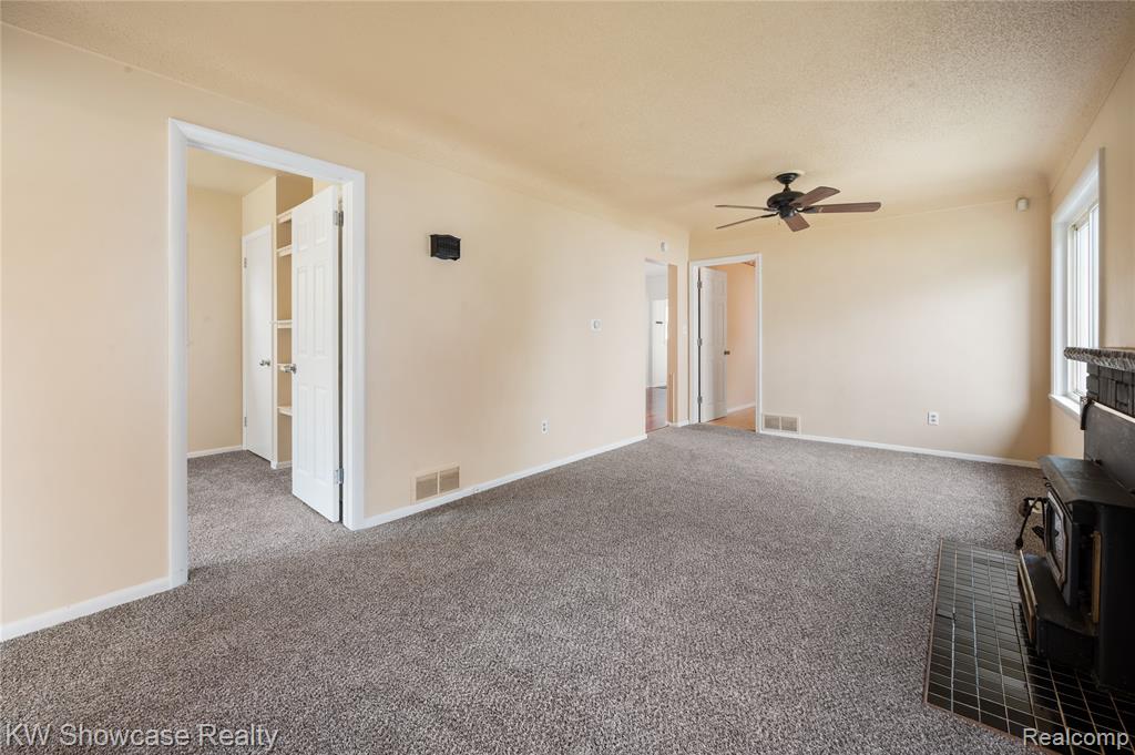 1409 Stocker Avenue Flint, MI 48503 - Photo 8 of 25