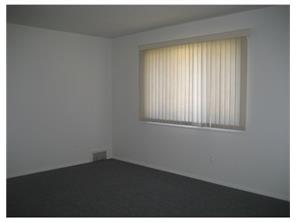 34 Idlewild Road Edison, NJ 08817 - Photo 7 of 7 an empty room with a window