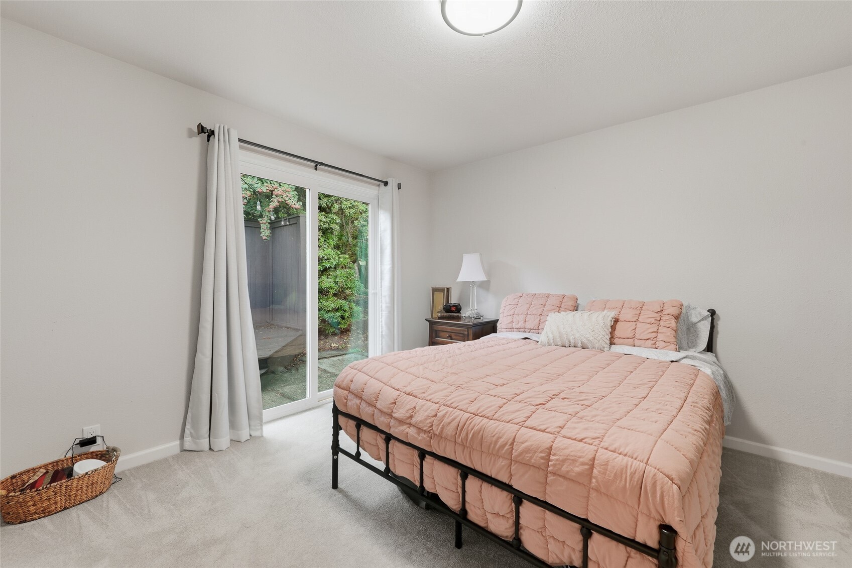 722 Wandering Creek Drive Bothell, WA 98021 - Photo 19 of 23 a bedroom with a bed and a window