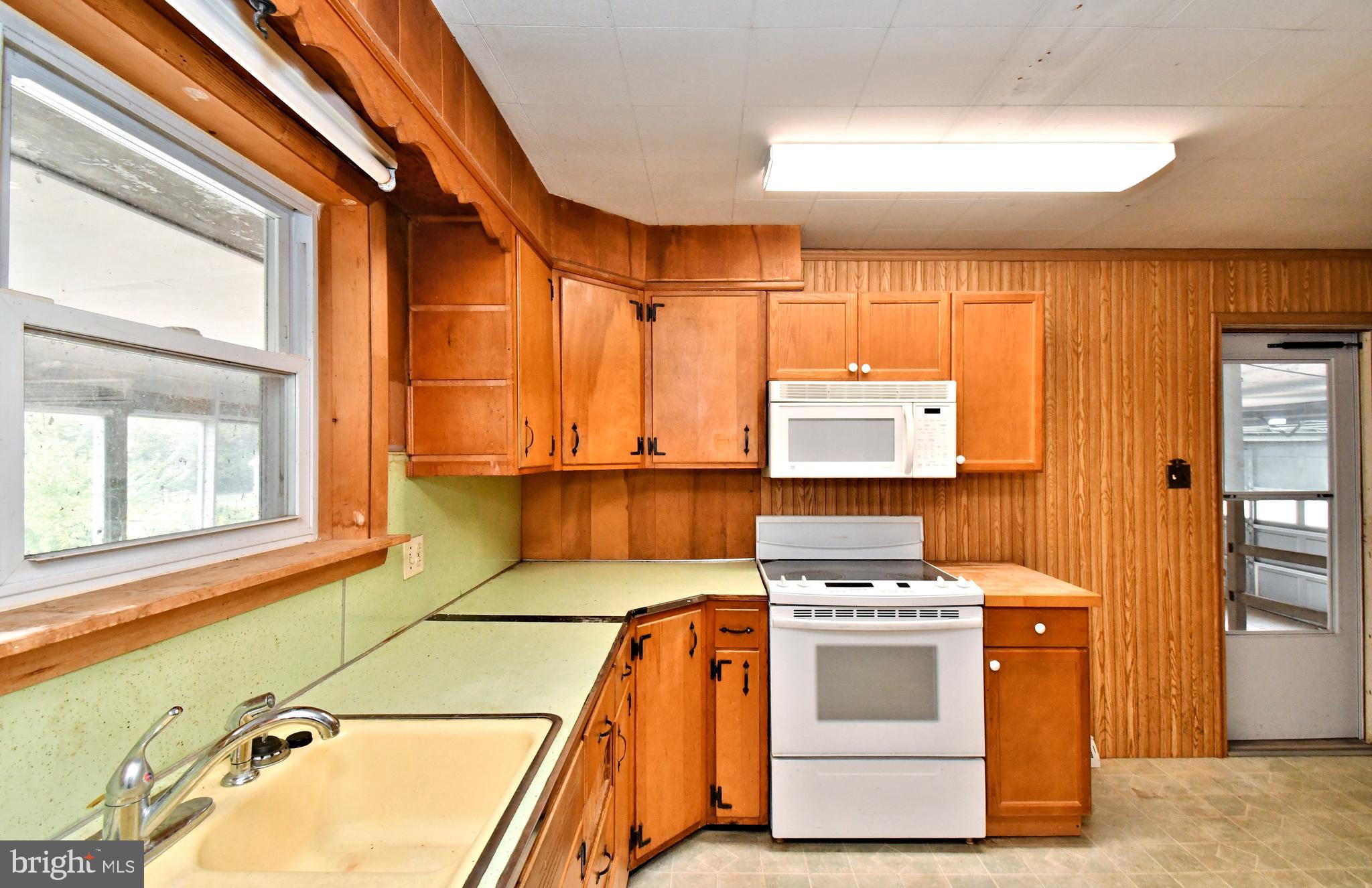 3205 Little Road Perkiomenville, PA 18074 - Photo 6 of 25 Gallery Image 6