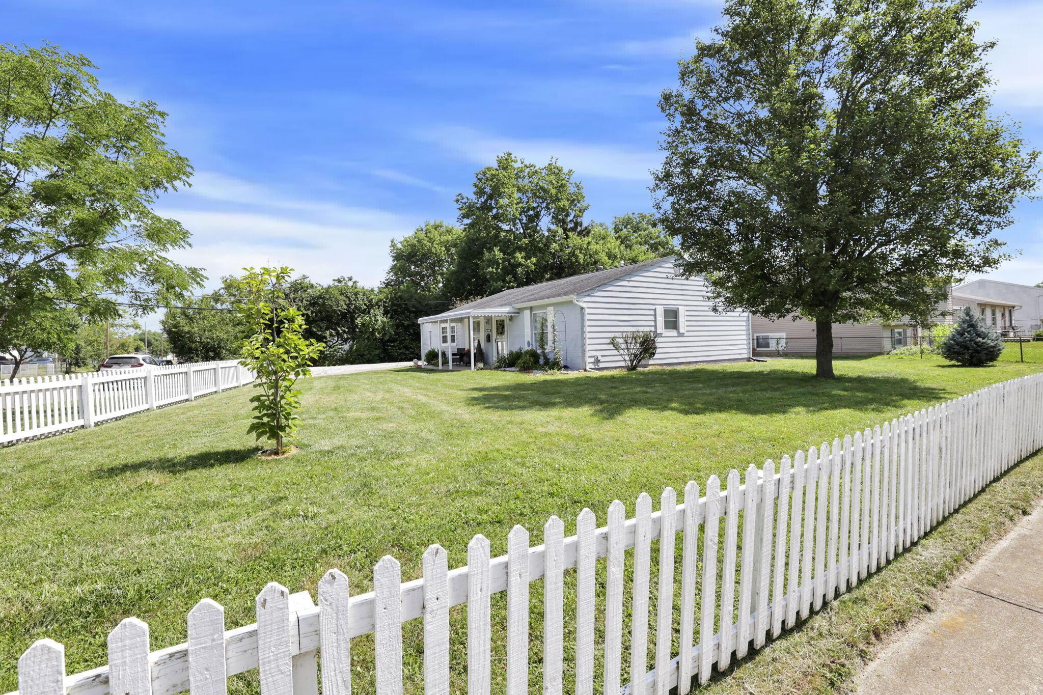 4022 Clabber Road Columbus, OH 43207 - Photo 63 of 64 63-web-or-mls-011A6221