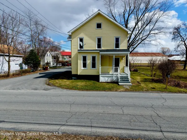 $2,000 | 16 Bailey Street, Coxsackie, NY 12051