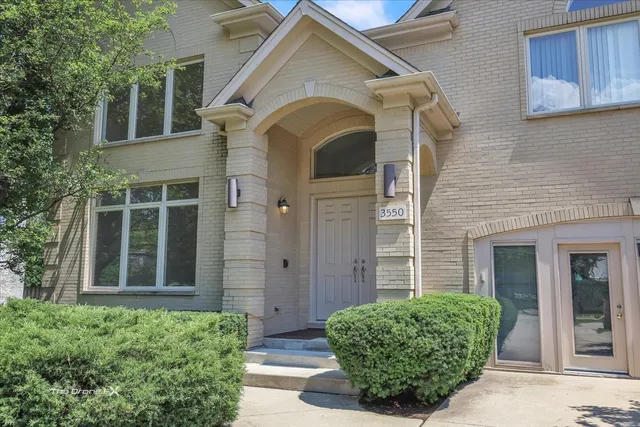 $1,600,000 | 3550 Ari Drive West, Glenview, IL 60026