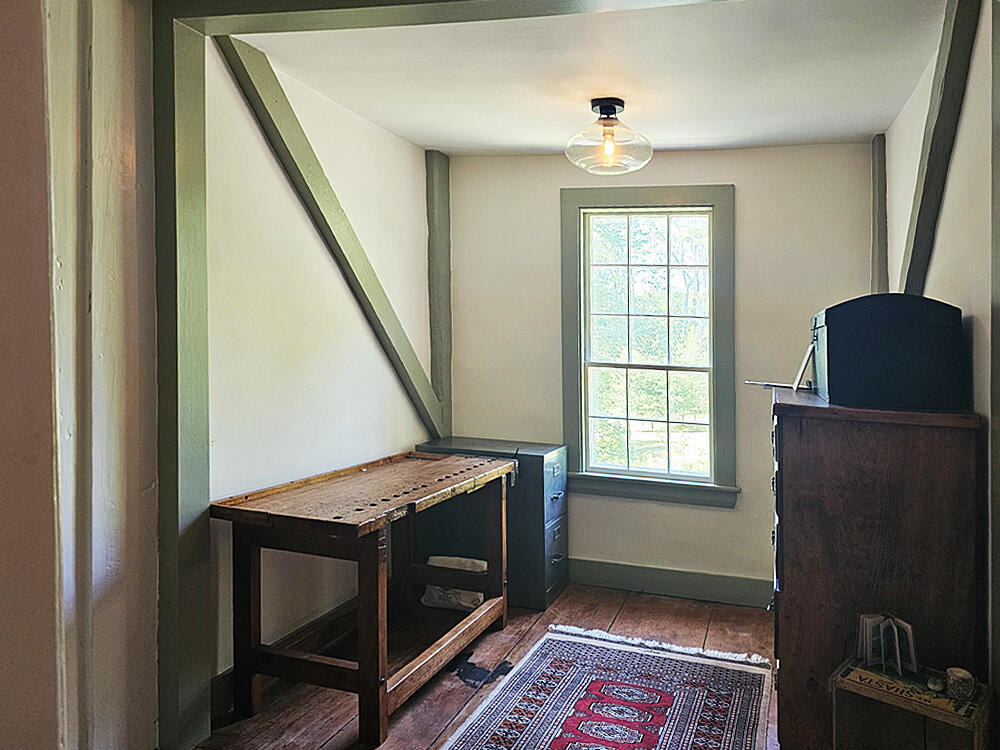 608 River Road Newcastle, ME 04553 - Photo 71 of 102 Upstairs Reading Alcove