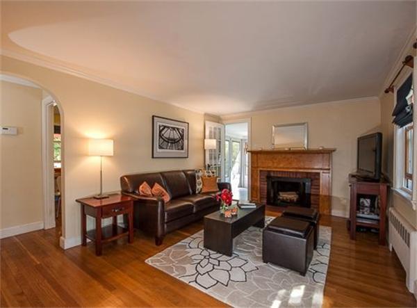 152 Webster Street Needham, MA 02494 - Photo 3 of 9 Gallery Image 3