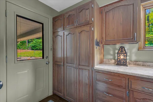 $699,900 | 45417 15th Avenue, Bloomingdale, MI 49026