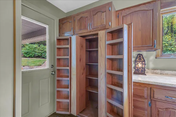 $699,900 | 45417 15th Avenue, Bloomingdale, MI 49026