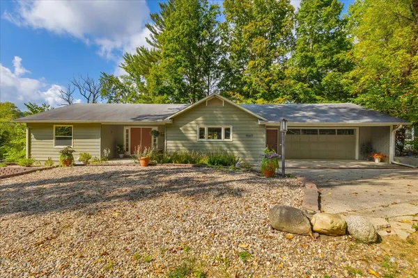 $699,900 | 45417 15th Avenue, Bloomingdale, MI 49026