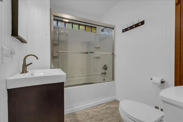 $699,900 | 45417 15th Avenue, Bloomingdale, MI 49026