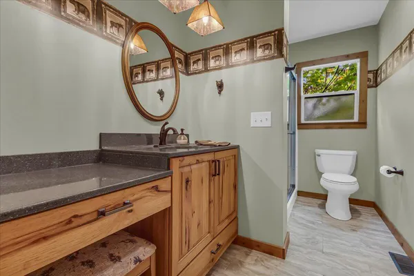$699,900 | 45417 15th Avenue, Bloomingdale, MI 49026