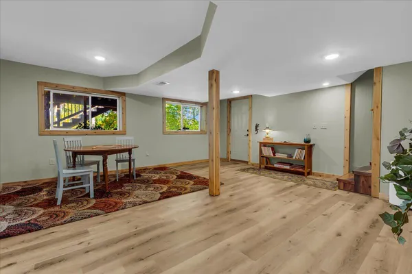 $699,900 | 45417 15th Avenue, Bloomingdale, MI 49026