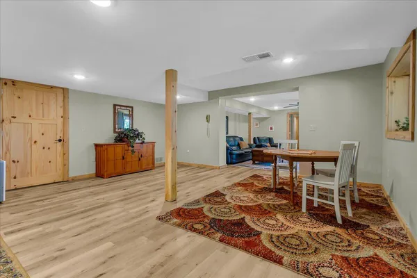 $699,900 | 45417 15th Avenue, Bloomingdale, MI 49026