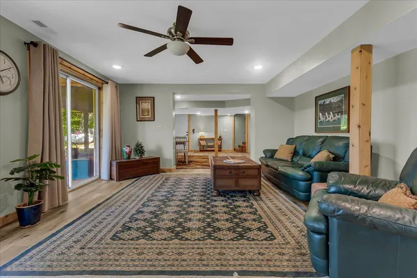 $699,900 | 45417 15th Avenue, Bloomingdale, MI 49026