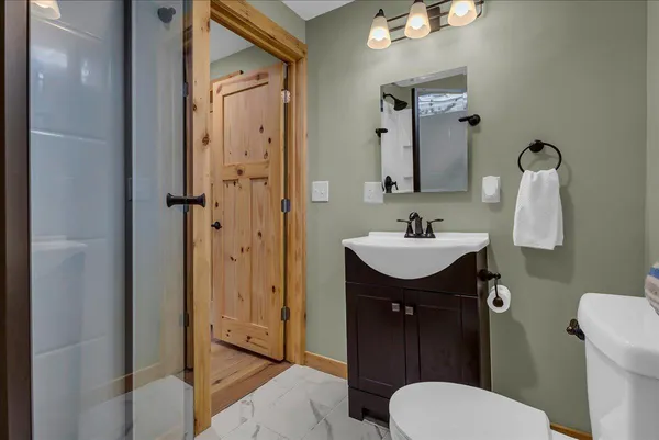 $699,900 | 45417 15th Avenue, Bloomingdale, MI 49026