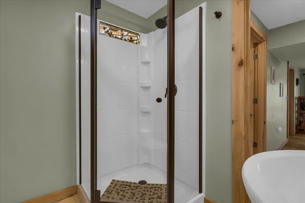 $699,900 | 45417 15th Avenue, Bloomingdale, MI 49026