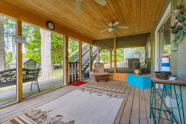 $699,900 | 45417 15th Avenue, Bloomingdale, MI 49026