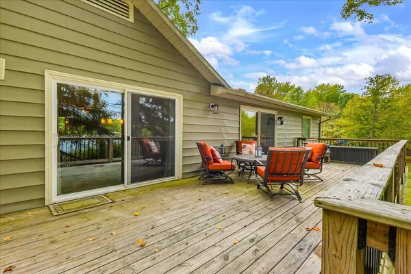 $699,900 | 45417 15th Avenue, Bloomingdale, MI 49026