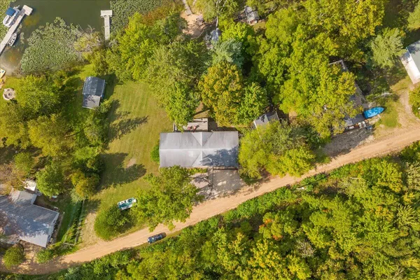 $699,900 | 45417 15th Avenue, Bloomingdale, MI 49026
