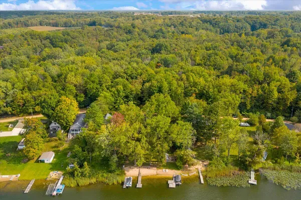 $699,900 | 45417 15th Avenue, Bloomingdale, MI 49026