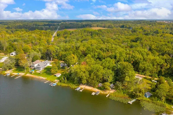 $699,900 | 45417 15th Avenue, Bloomingdale, MI 49026