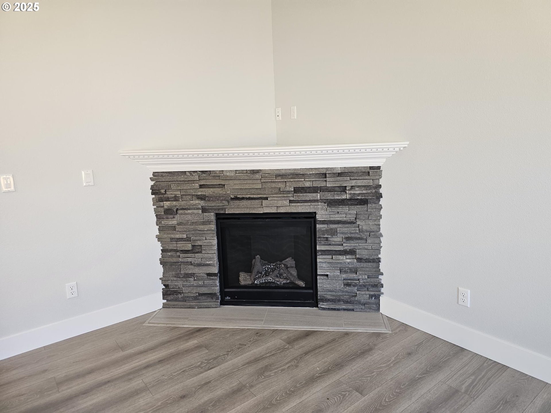 453 North 12th Street St. Helens, OR 97051 - Photo 3 of 9