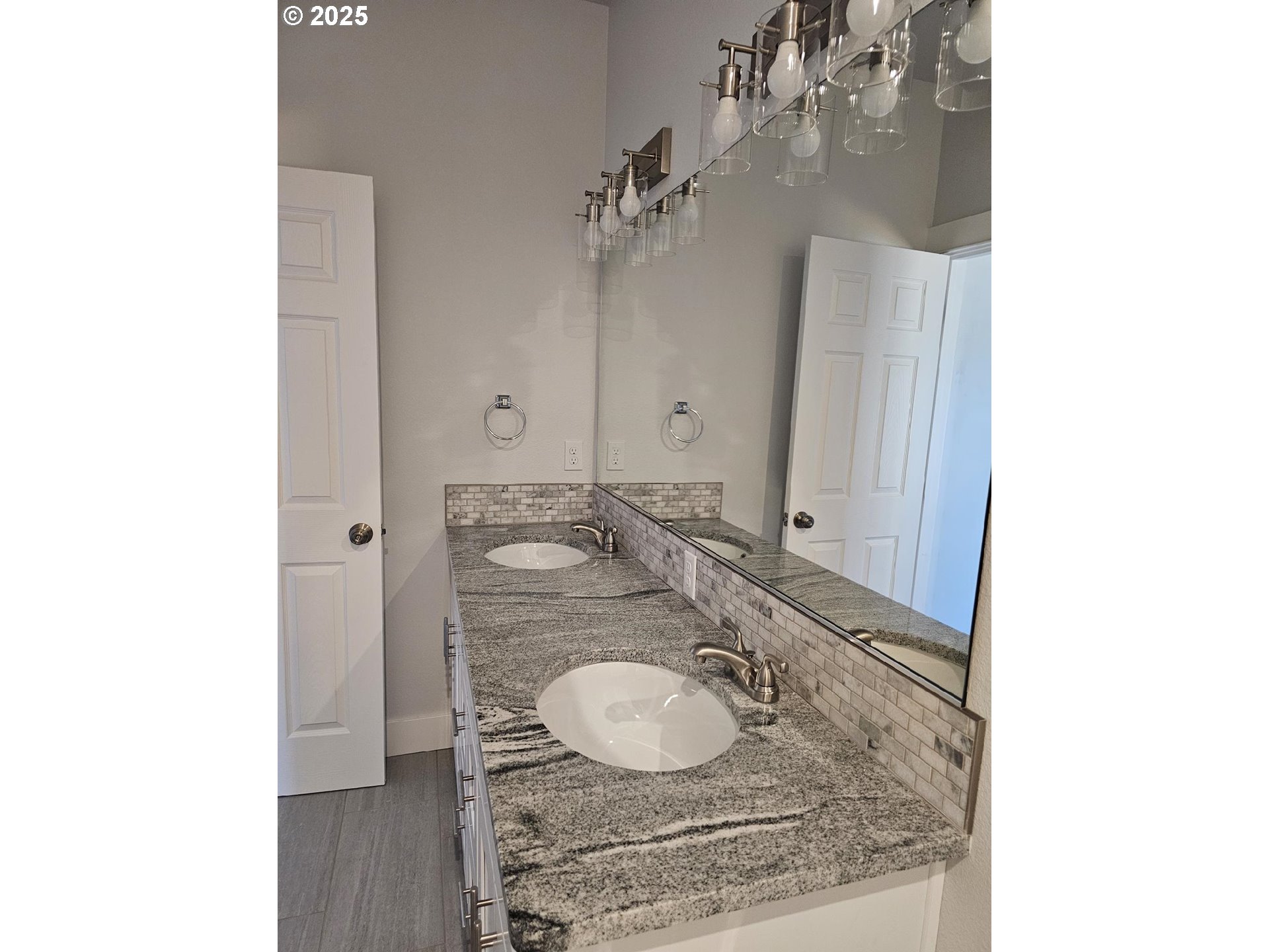 453 North 12th Street St. Helens, OR 97051 - Photo 7 of 9