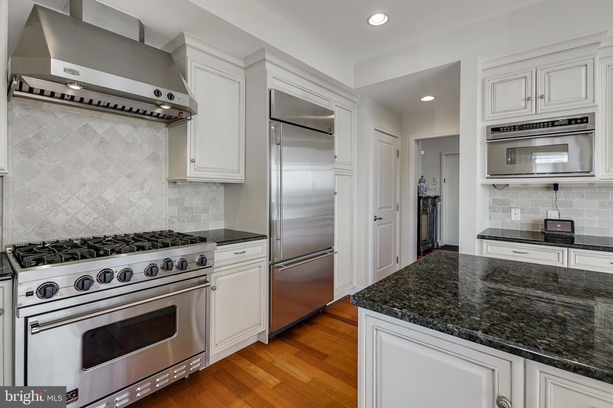 110 South Front Street, Unit 600 Philadelphia, PA 19106 - Photo 11 of 38