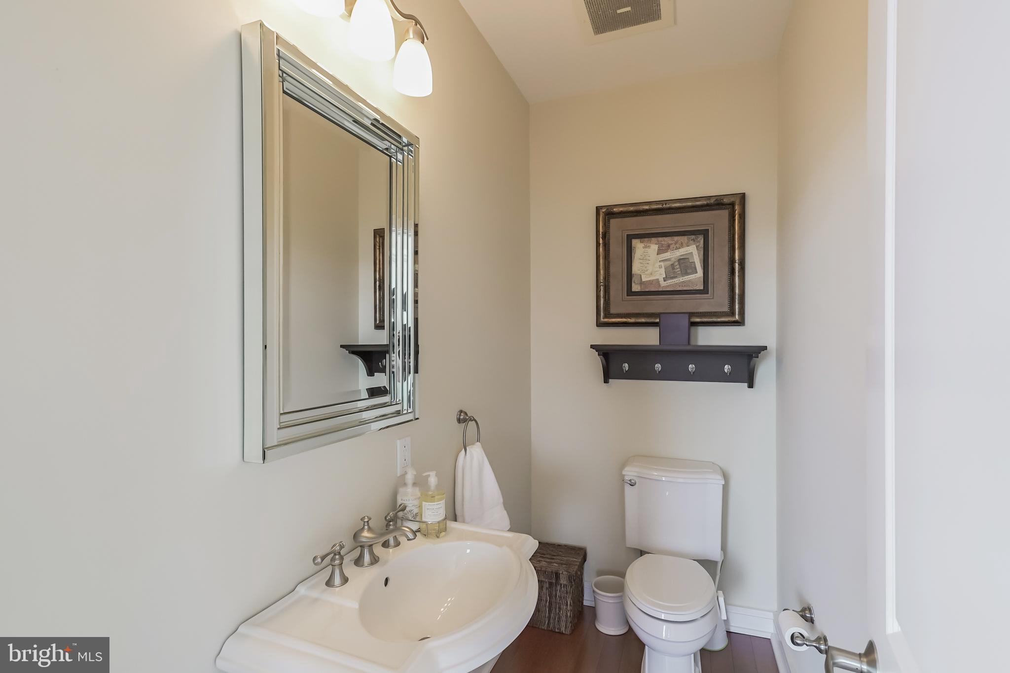 110 South Front Street, Unit 600 Philadelphia, PA 19106 - Photo 13 of 38