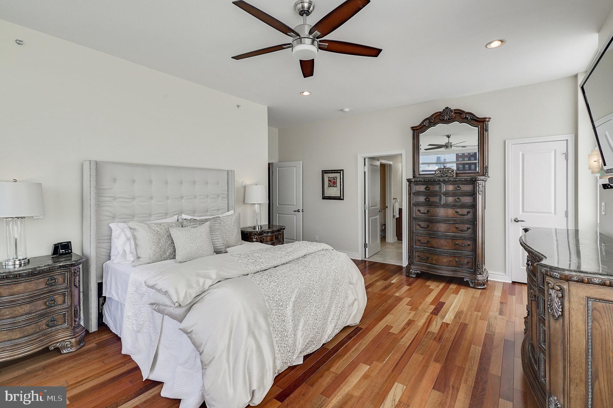 110 South Front Street, Unit 600 Philadelphia, PA 19106 - Photo 16 of 38