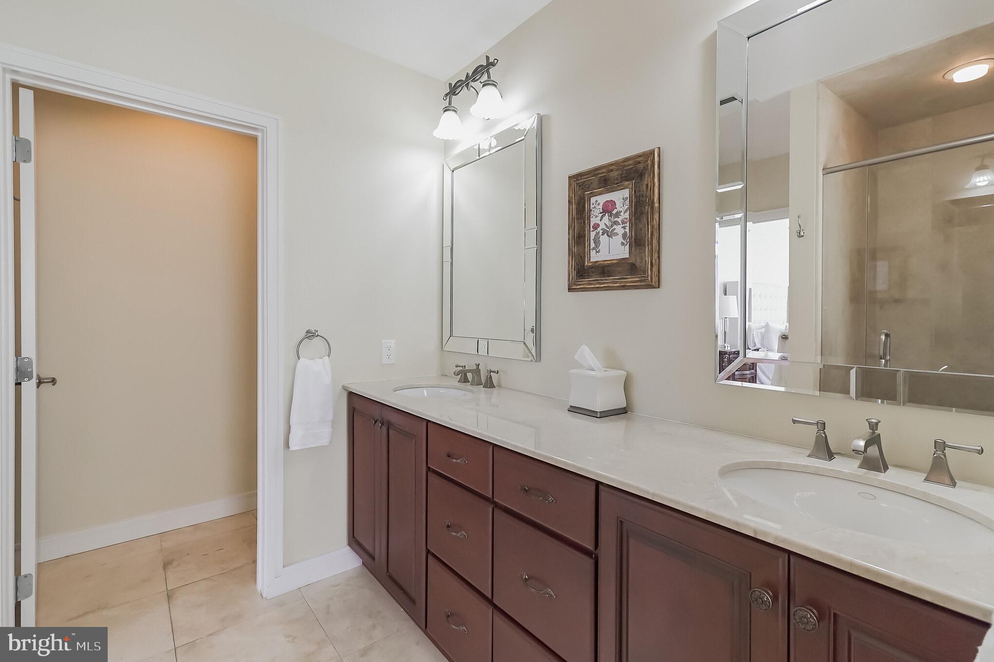 110 South Front Street, Unit 600 Philadelphia, PA 19106 - Photo 19 of 38