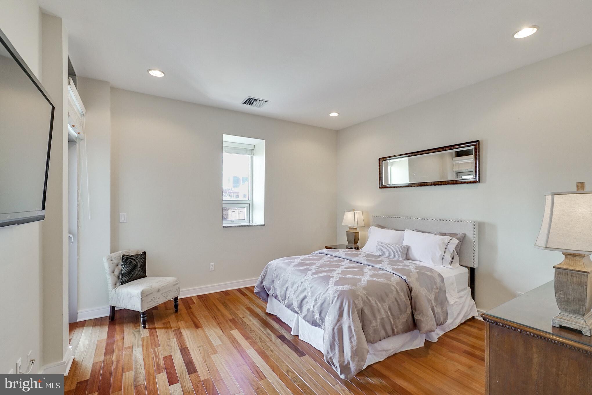 110 South Front Street, Unit 600 Philadelphia, PA 19106 - Photo 20 of 38