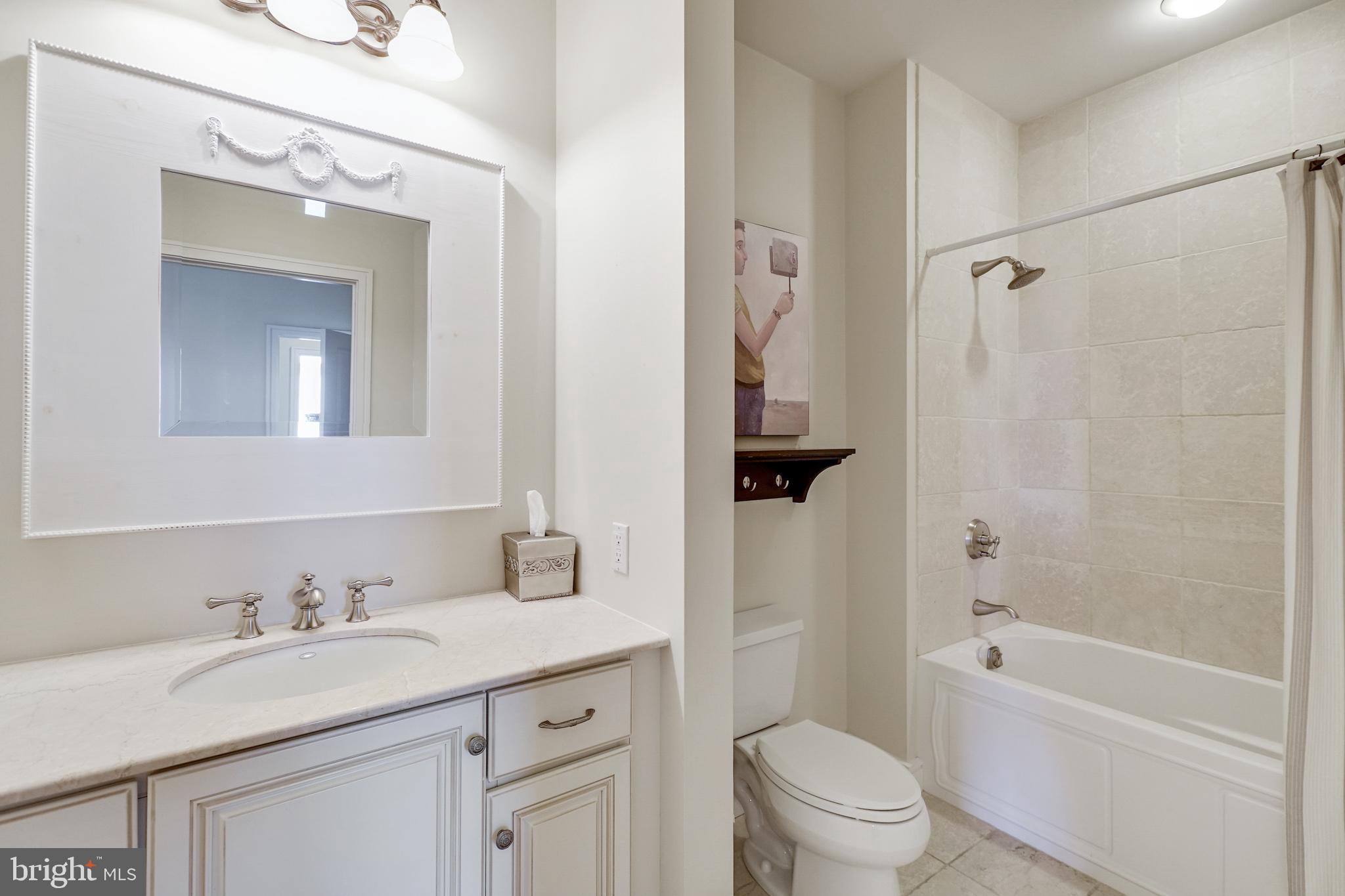110 South Front Street, Unit 600 Philadelphia, PA 19106 - Photo 22 of 38