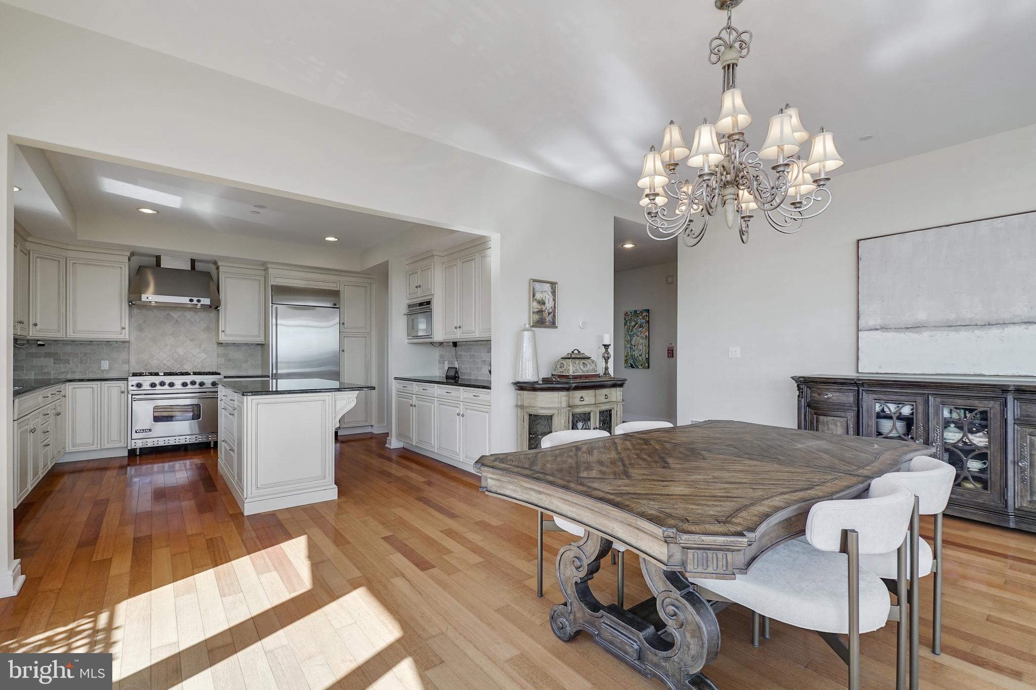 110 South Front Street, Unit 600 Philadelphia, PA 19106 - Photo 4 of 38