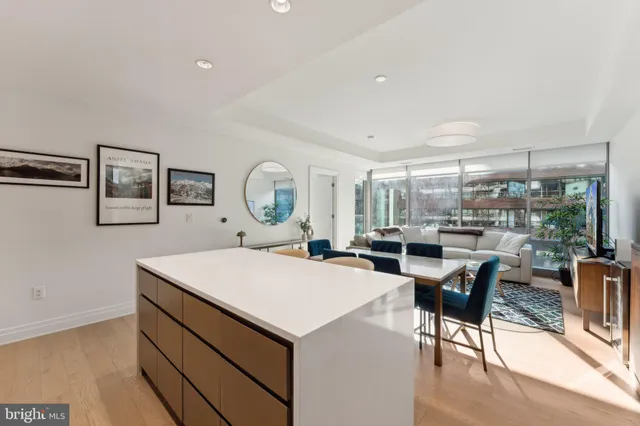 a room with lots of table and chair