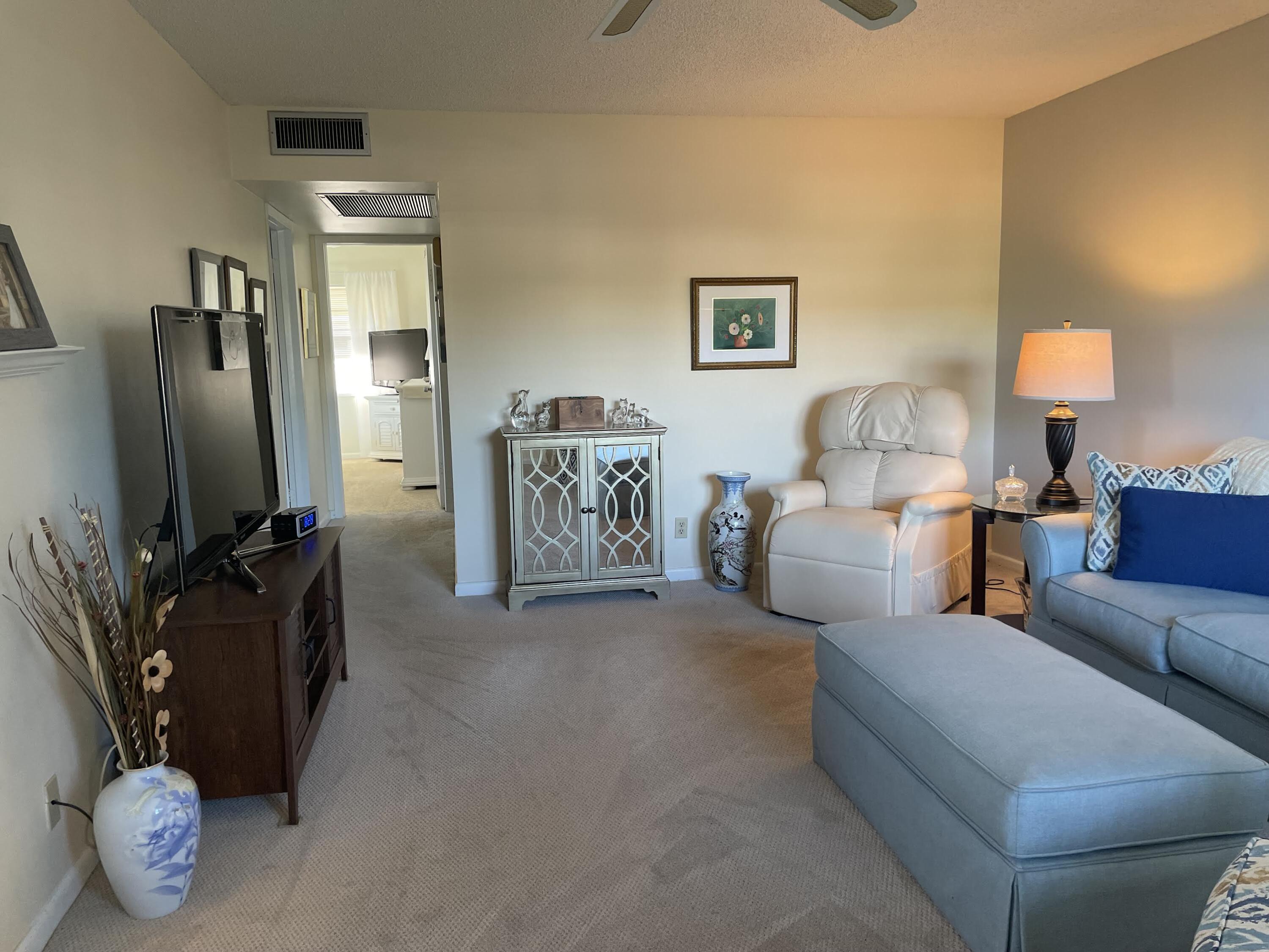 14 Preston Way, Unit A Boca Raton, FL 33434 - Photo 16 of 18 0-18