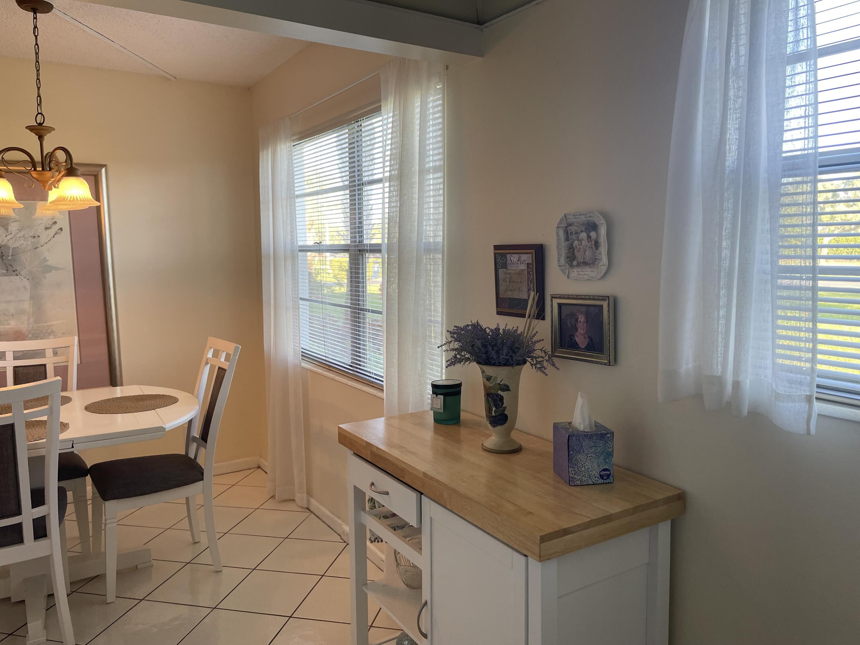 14 Preston Way, Unit A Boca Raton, FL 33434 - Photo 6 of 18 0-8