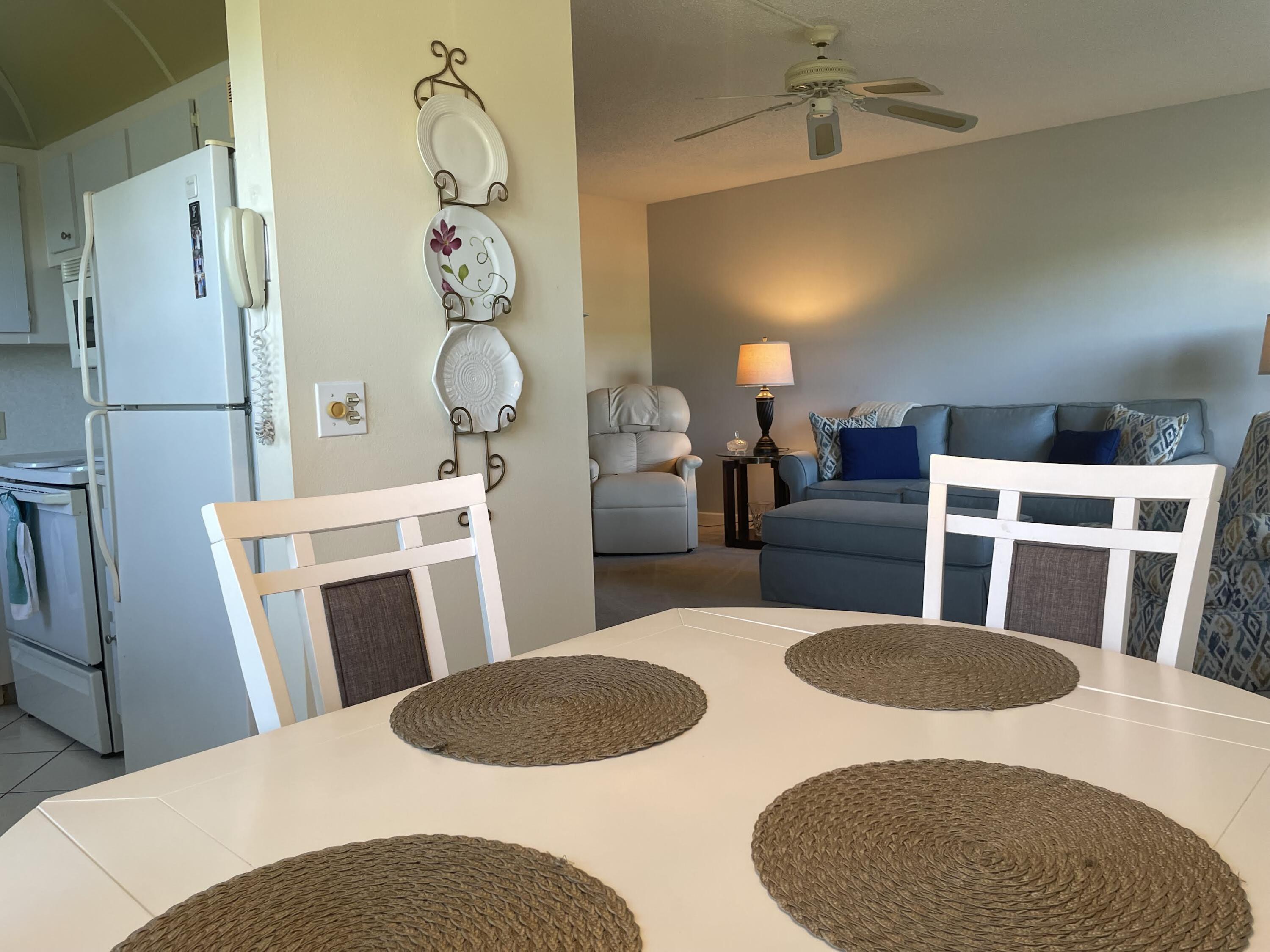 14 Preston Way, Unit A Boca Raton, FL 33434 - Photo 8 of 18 0-5