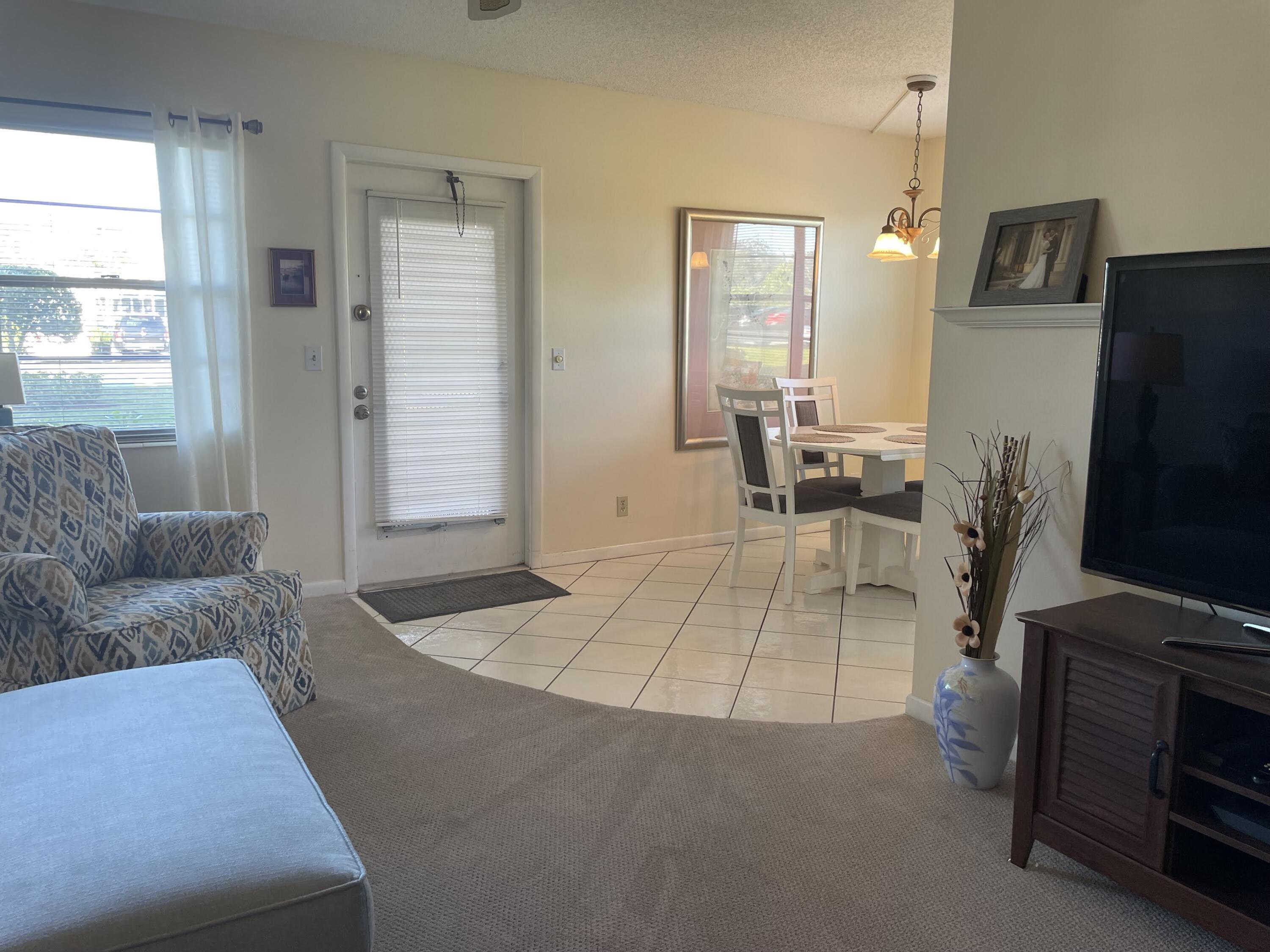 14 Preston Way, Unit A Boca Raton, FL 33434 - Photo 9 of 18 0-9
