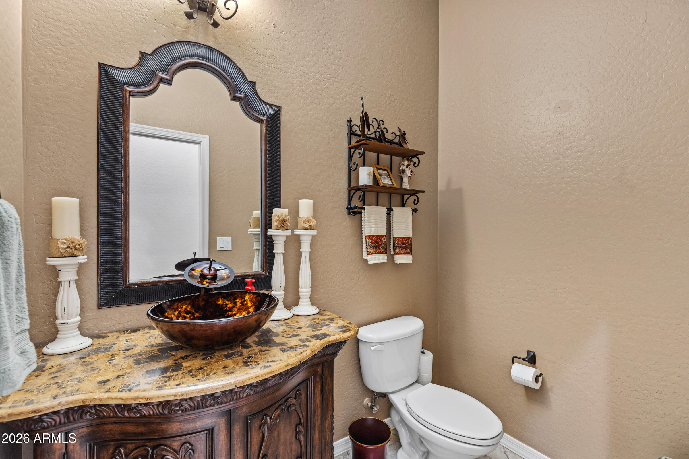 2205 West Clearview Trail Phoenix, AZ 85086 - Photo 9 of 53 Guest Bathroom
