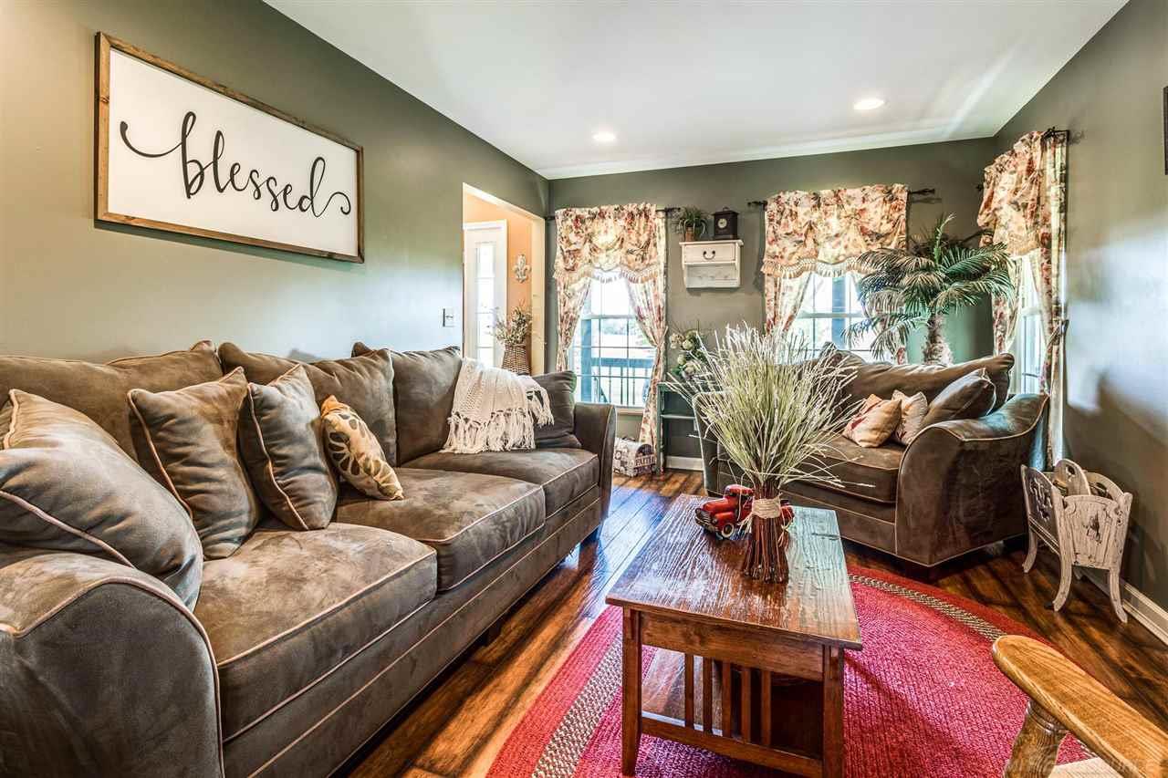 6556 Croswell Road Croswell, MI 48422 - Photo 17 of 59 Formal Living Room