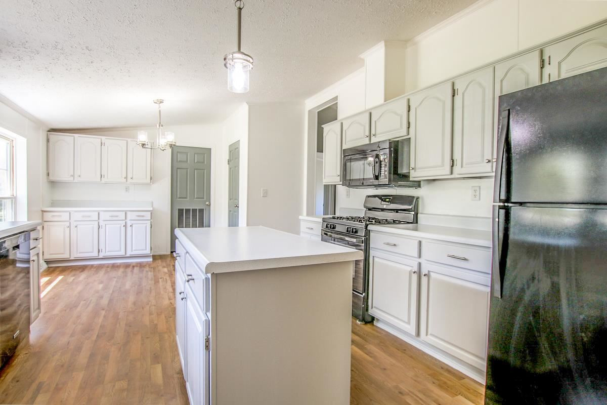 6838 Moreland Road Jonesville, MI 49250 - Photo 10 of 38 Photo 10