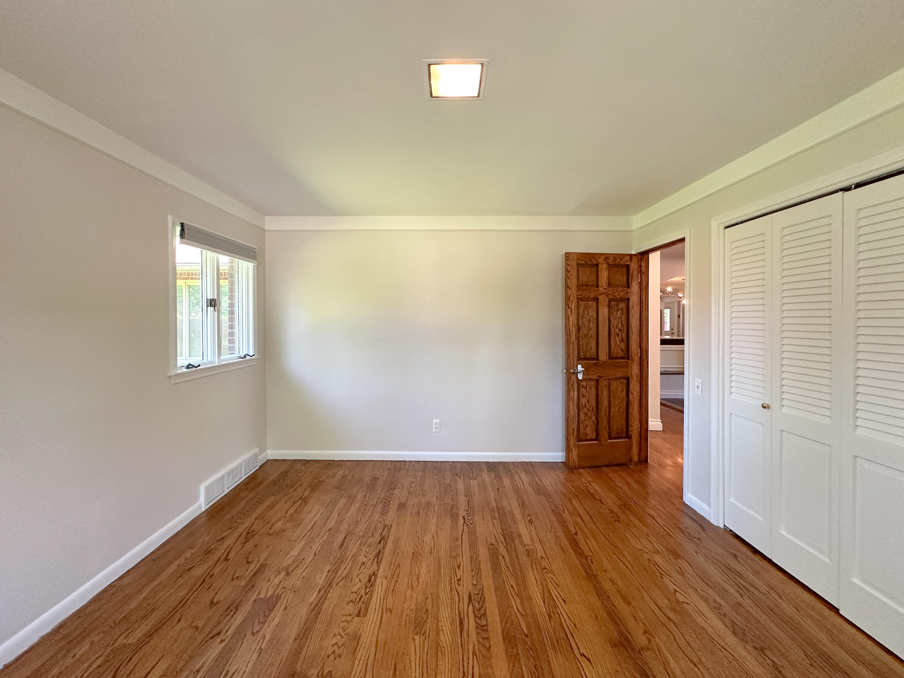 21203 River Road Grosse Pointe, MI 48236 - Photo 25 of 35 IMG_0557