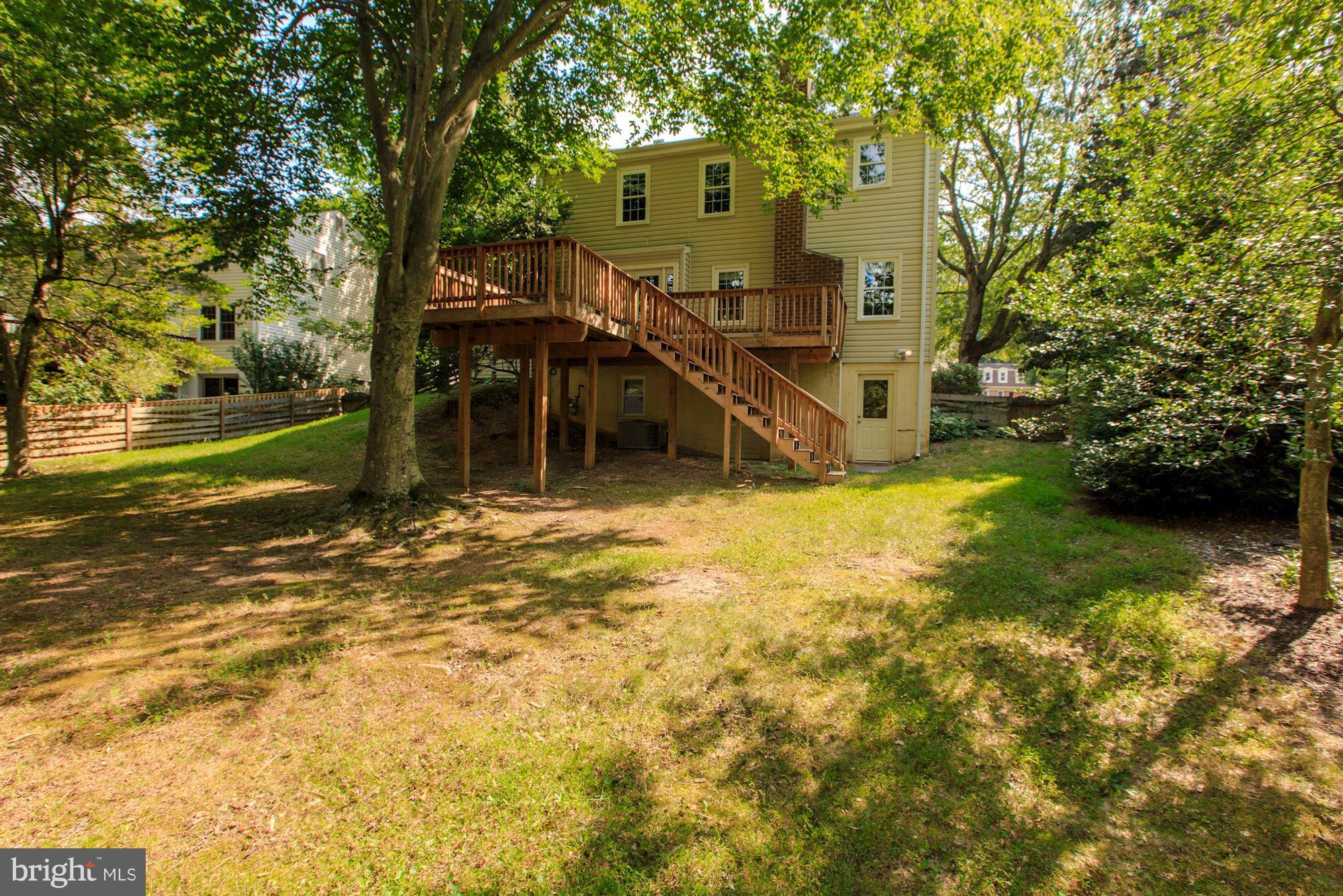 8808 Cuttermill Place Springfield, VA 22153 - Photo 27 of 29 Exterior (Rear)