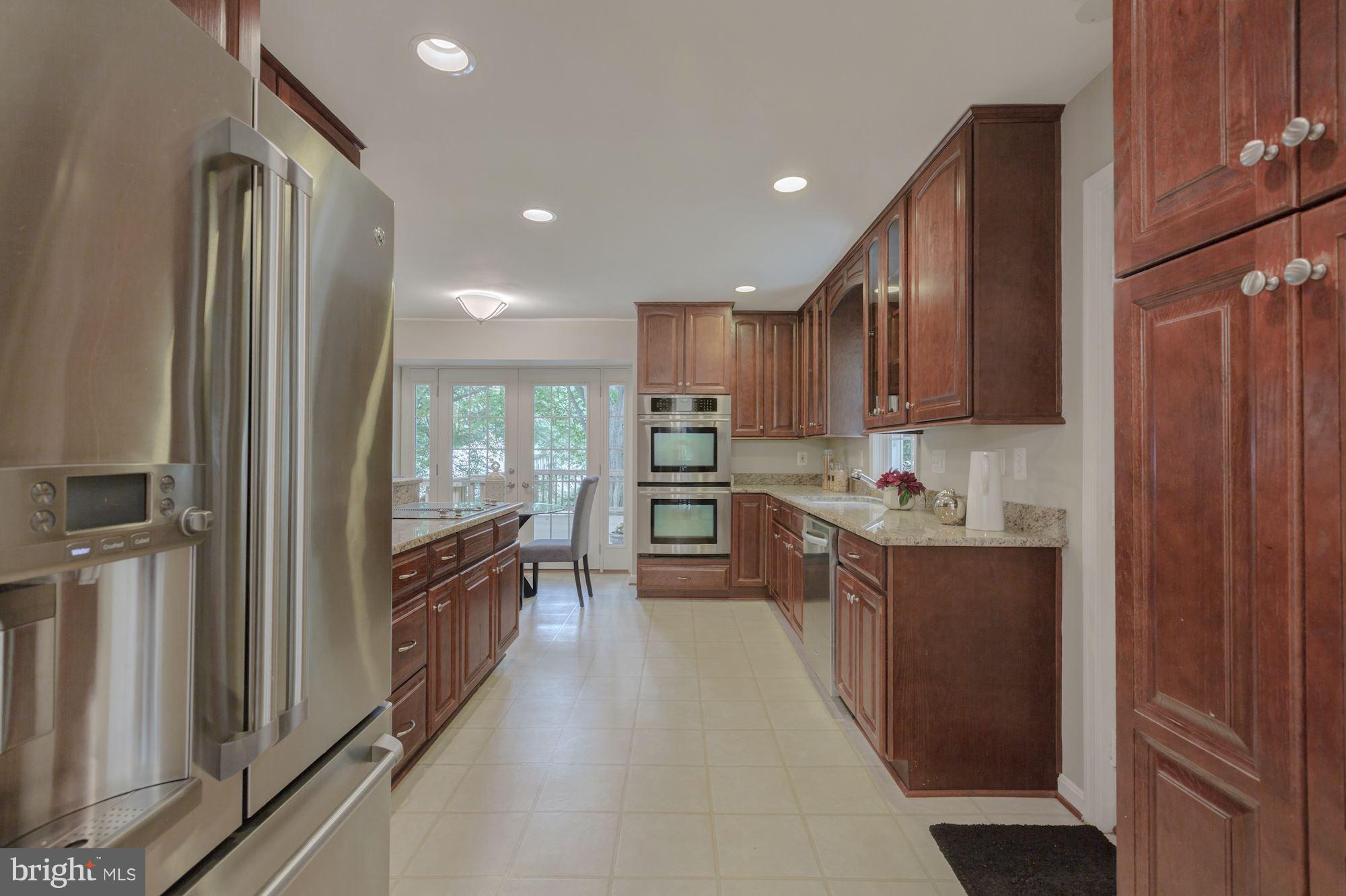8808 Cuttermill Place Springfield, VA 22153 - Photo 8 of 29 Kitchen