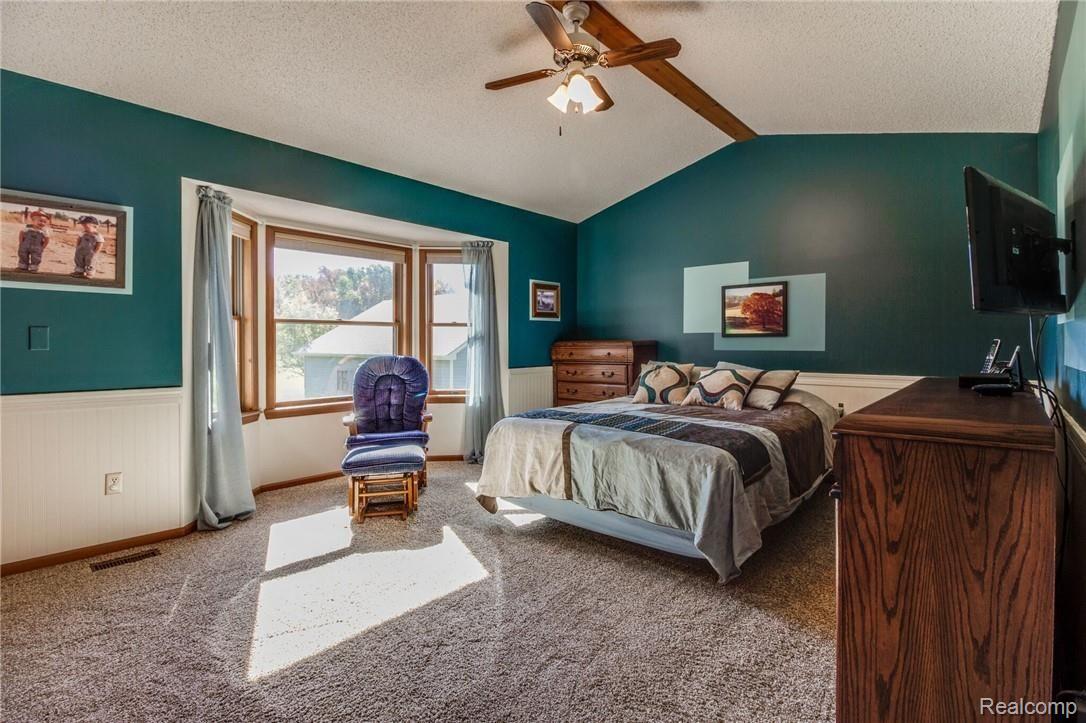 6439 Lahring Road Linden, MI 48451 - Photo 8 of 46 66q8PUvw.jpeg