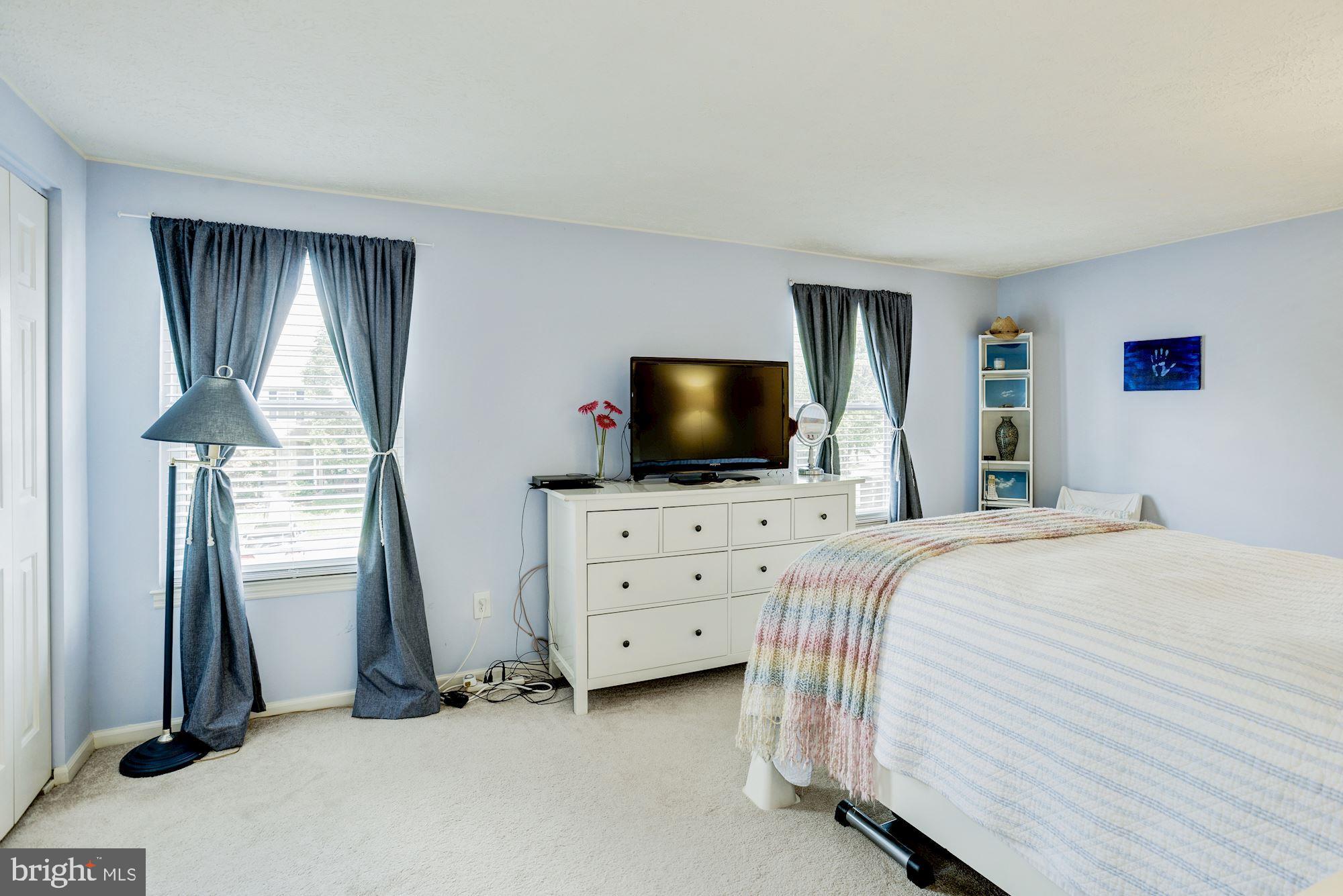 6172 Morning Glory Road Alexandria, VA 22310 - Photo 22 of 37 Large Master Bedroom