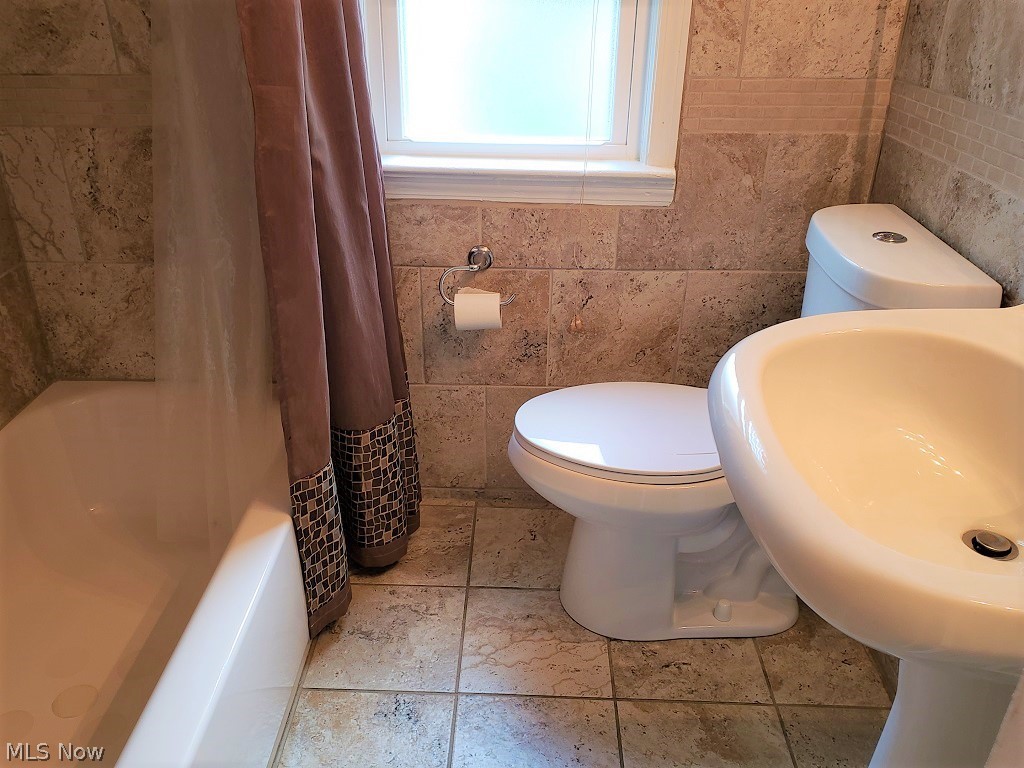 19314 Libby Road Maple Heights, OH 44137 - Photo 8 of 25 Gallery Image 8