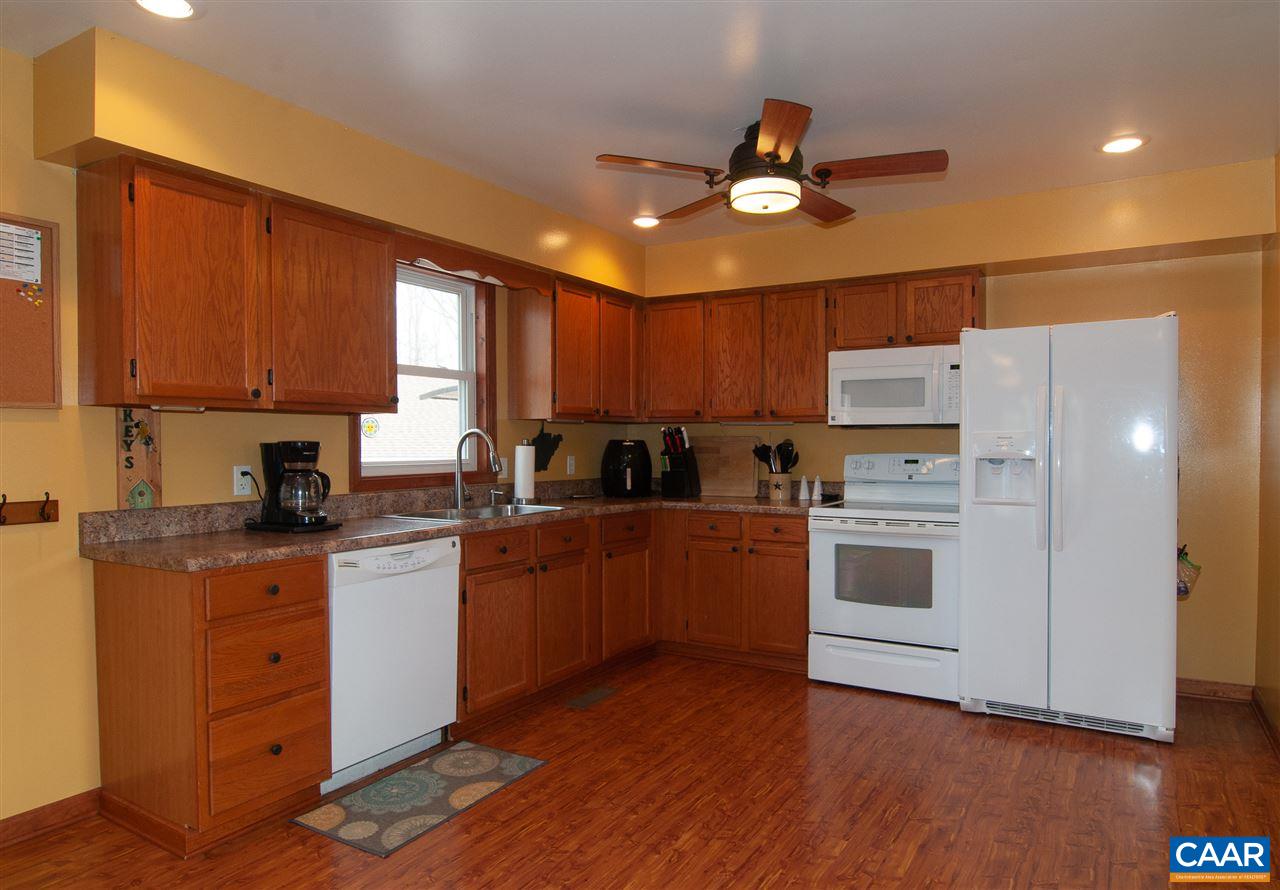 1537 Long Acre Road Palmyra, VA 22963 - Photo 11 of 46 Gallery Image 11